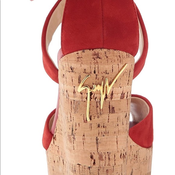 Giuseppe Zanotti: Wedge Sandal Sz: 35 - Picture 6 of 11